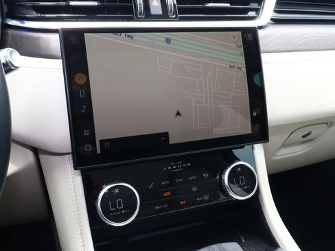 Used 2023 Jaguar F-PACE S AWD/4WD image 24