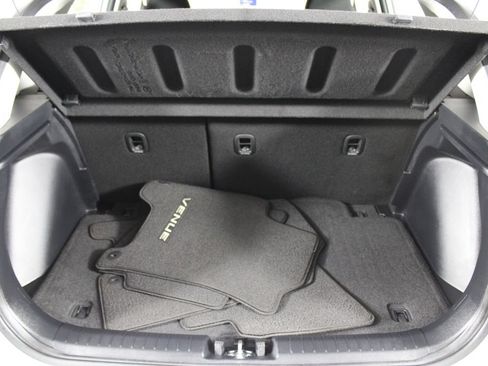 Certified 2026 Hyundai Venue SEL FWD image 17