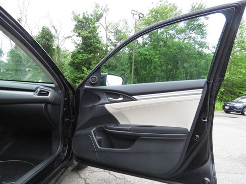 Used 2016 Honda Civic EX image 12
