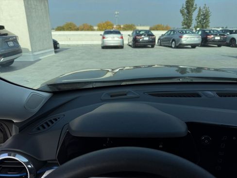 Used 2025 Chevrolet Trax LT image 33