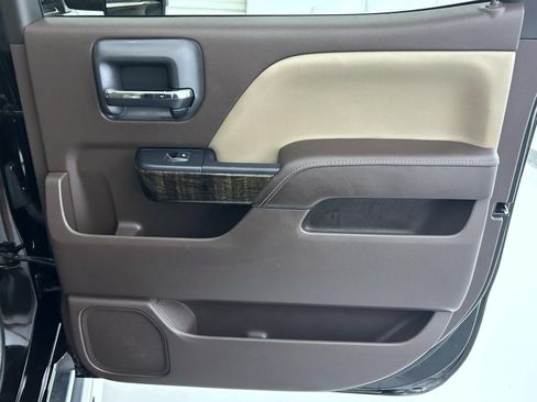 Used 2015 GMC Sierra 2500 Denali w/ Duramax Plus Package AWD/4WD image 17