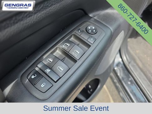 Used 2022 Jeep Grand Cherokee Laredo X AWD/4WD image 21