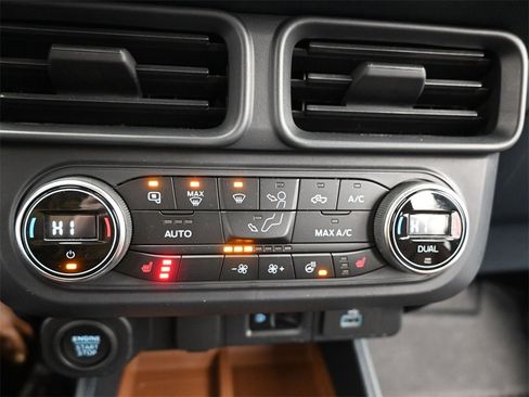 Used 2022 Ford Maverick Lariat w/ Lariat Luxury Package image 26