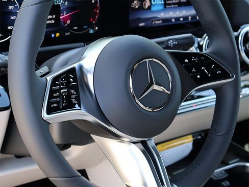 New 2026 Mercedes-Benz GLA 250 4MATIC image 20