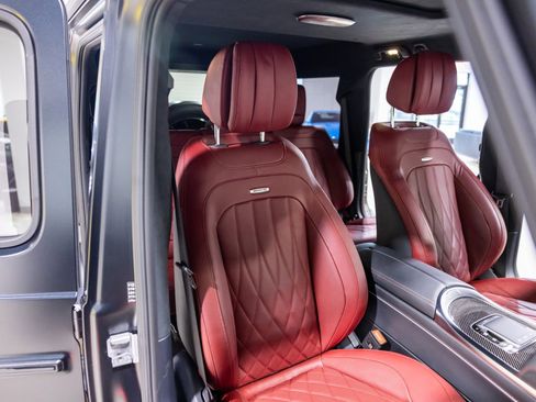 Used 2025 Mercedes-Benz G 63 AMG 4MATIC image 30