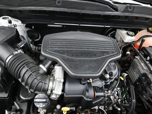 Used 2022 Chevrolet Blazer Premier w/ Enhanced Convenience Package AWD/4WD image 16