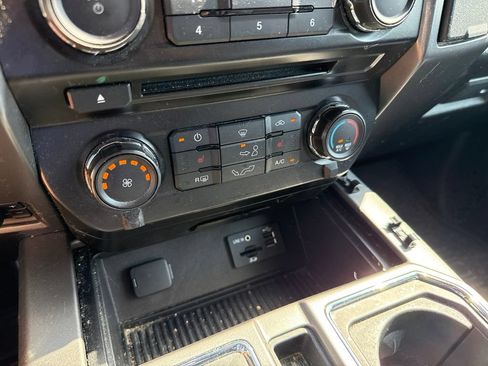 Used 2015 Ford F150 XLT w/ Equipment Group 302A Luxury AWD/4WD image 19