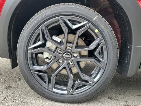 New 2026 Nissan Kicks SR FWD image 10