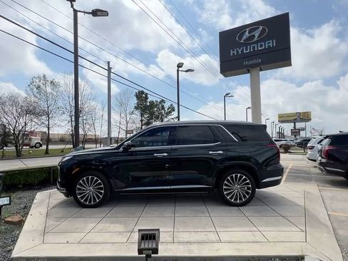 Used 2023 Hyundai Palisade Calligraphy image 3