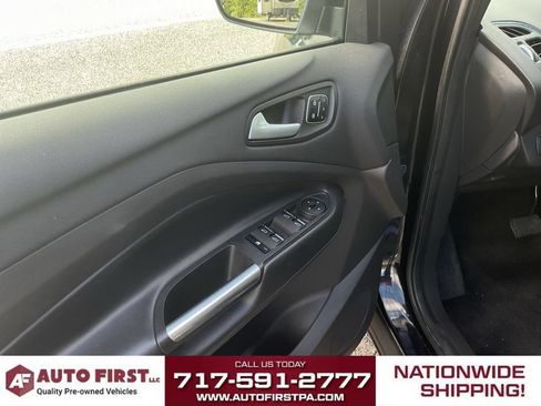 Used 2018 Ford Escape Titanium AWD/4WD image 5