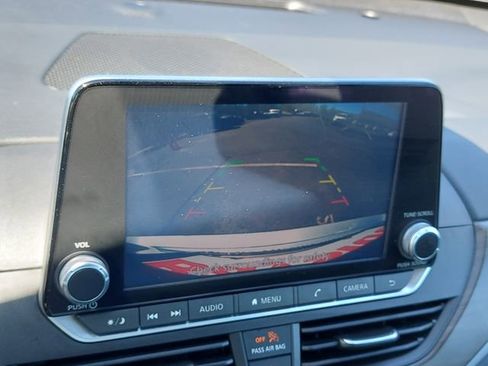 Used 2024 Nissan Altima 2.5 SV image 32