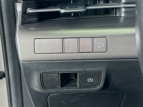 Used 2024 Hyundai Kona SEL image 21