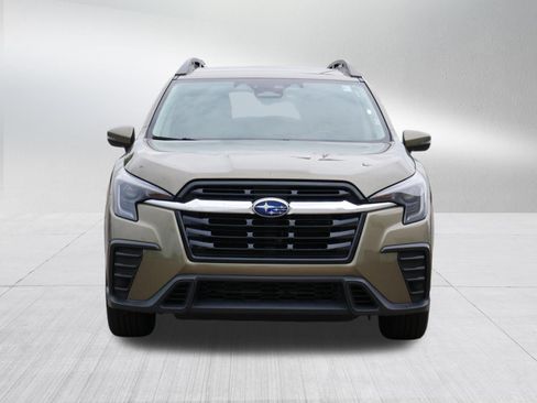 Used 2023 Subaru Ascent Premium AWD/4WD image 2