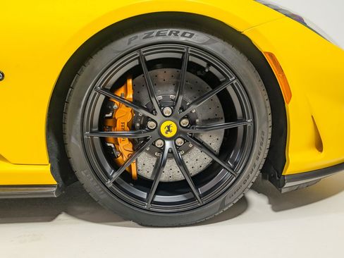 Used 2022 Ferrari 812 GTS RWD image 24