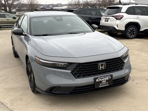 Used 2023 Honda Accord Sport image 8