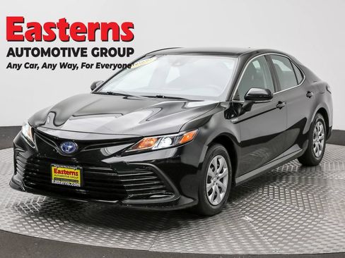 Used 2021 Toyota Camry LE FWD image 1