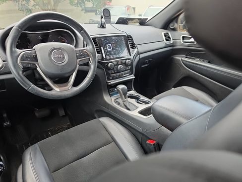 Used 2021 Jeep Grand Cherokee Laredo X RWD image 17
