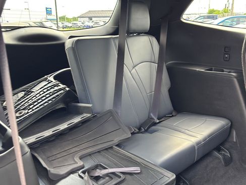 Used 2024 Buick Enclave Essence w/ LPO, Floor Liner Package AWD/4WD image 12