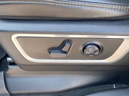 Used 2022 RAM 1500 Laramie AWD/4WD image 33