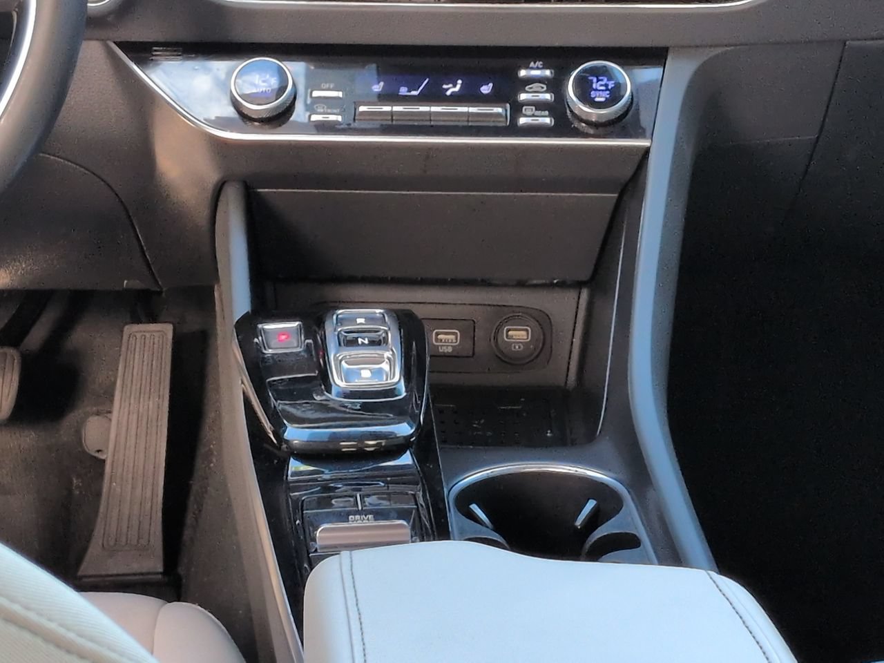 Used 2023 Hyundai Sonata SEL w/ Convenience Package FWD image 17