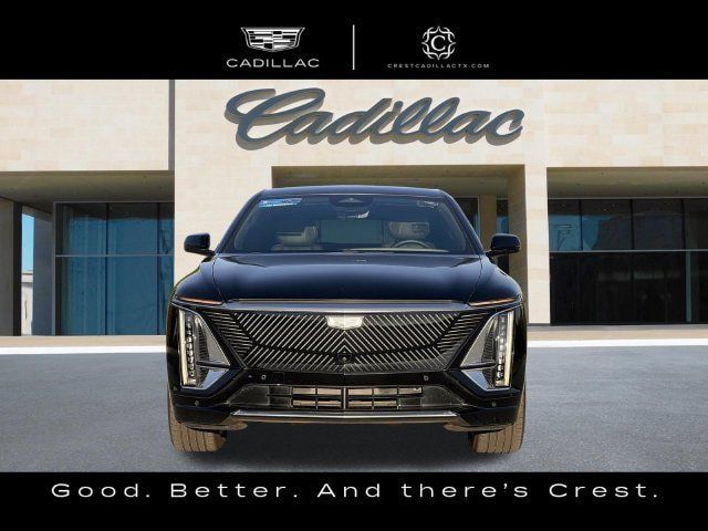 Certified 2025 Cadillac Lyriq Luxury w/ LPO, Floor Liner Package RWD image 10