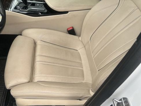 Used 2018 BMW 530i image 4