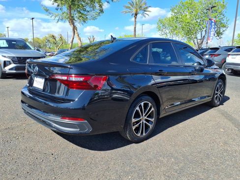 Used 2022 Volkswagen Jetta Sport FWD image 5
