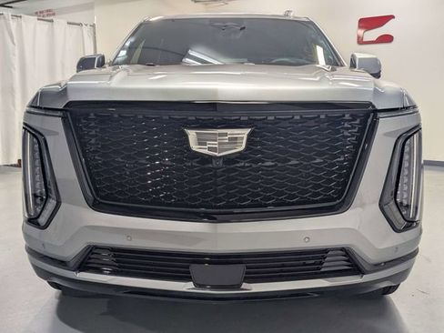 Used 2025 Cadillac Escalade Sport w/ LPO, ONYX Package RWD image 28
