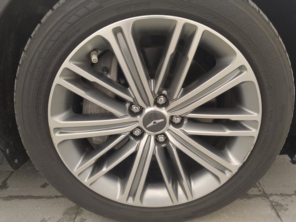 Used 2018 Genesis G80 3.8 RWD image 31