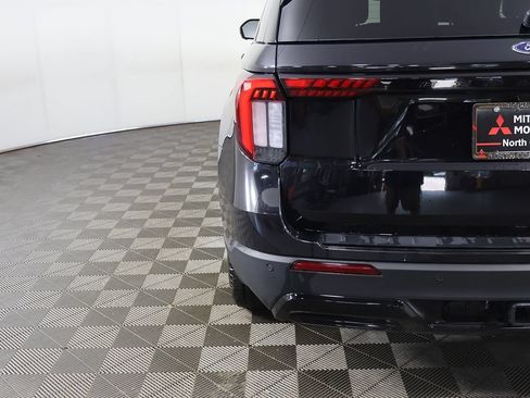 Used 2025 Ford Explorer ST-Line w/ ST-Line Street Pack AWD/4WD image 15