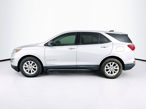 Used 2018 Chevrolet Equinox LS image 4