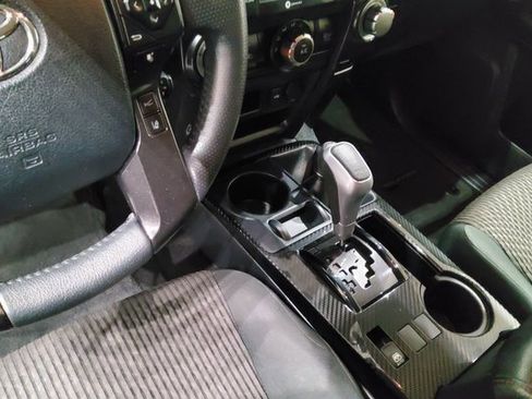 Used 2023 Toyota 4Runner TRD Off-Road image 18