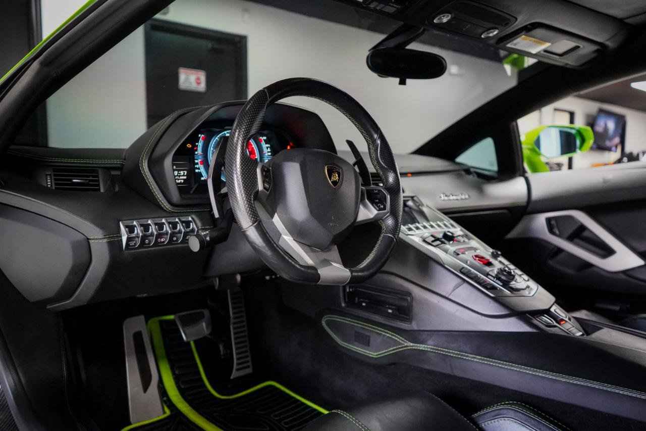 Used 2018 Lamborghini Aventador S AWD/4WD image 18