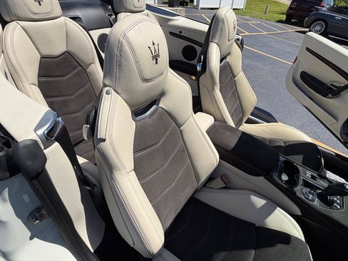 Used 2018 Maserati GranTurismo Sport RWD image 35
