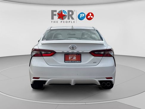 Used 2023 Toyota Camry SE FWD image 4
