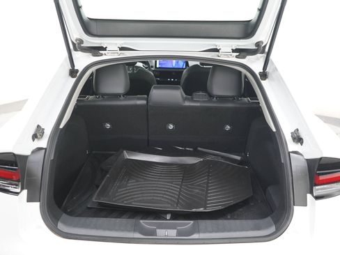 Used 2025 Toyota Prius AWD image 16