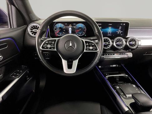 Used 2021 Mercedes-Benz GLB 250 4MATIC image 8