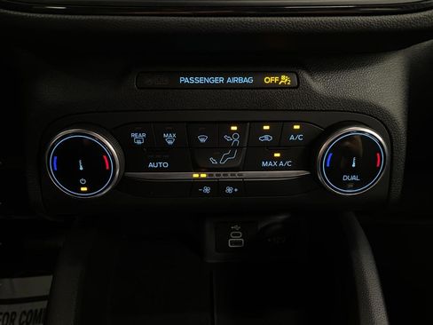 Used 2025 Ford Escape ST-Line AWD/4WD image 25