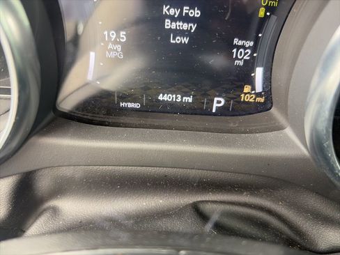 Used 2023 Jeep Wrangler Unlimited Sahara w/ Cold Weather Group image 15