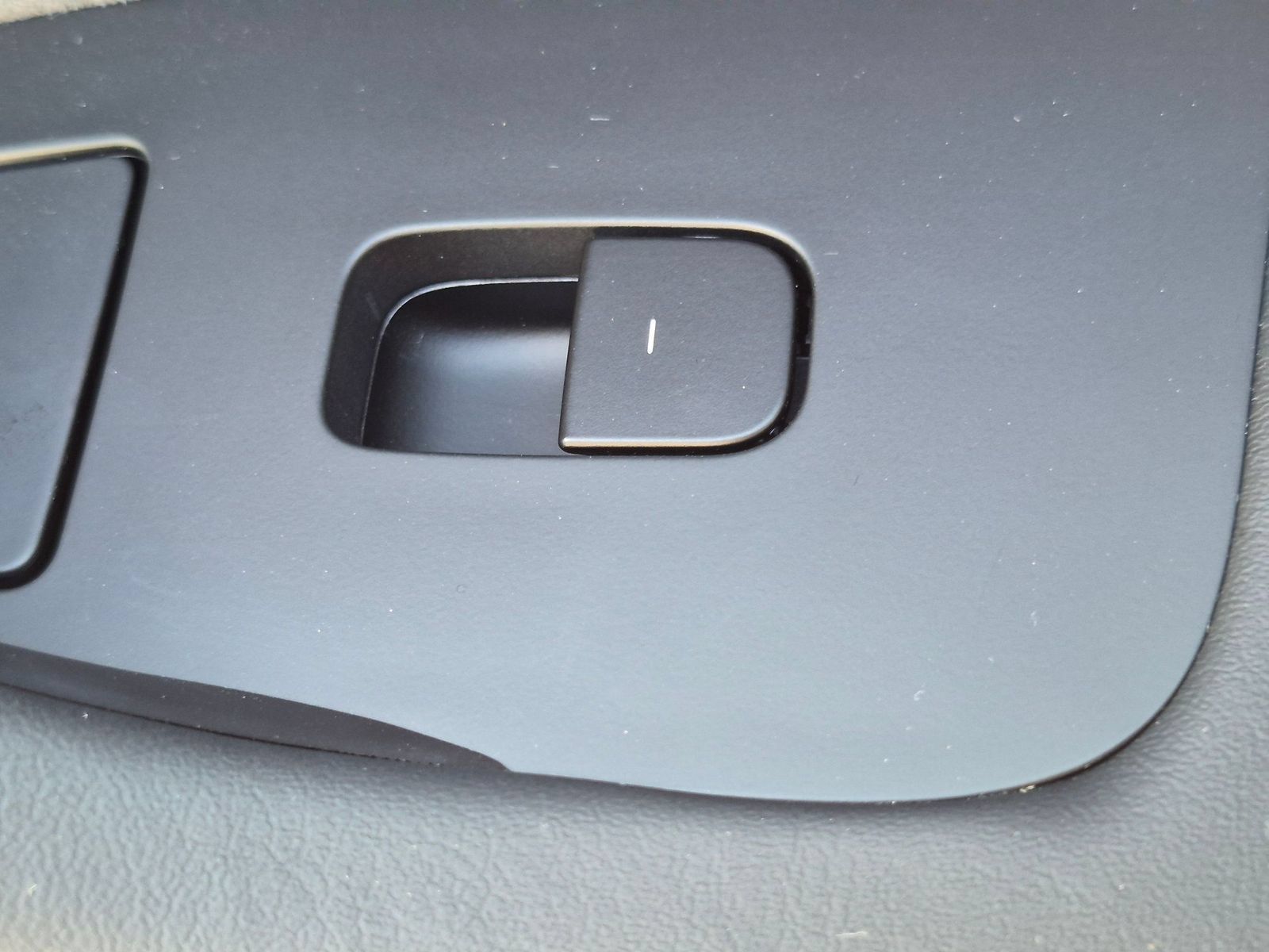 Used 2025 Tesla Model Y Long Range RWD image 36
