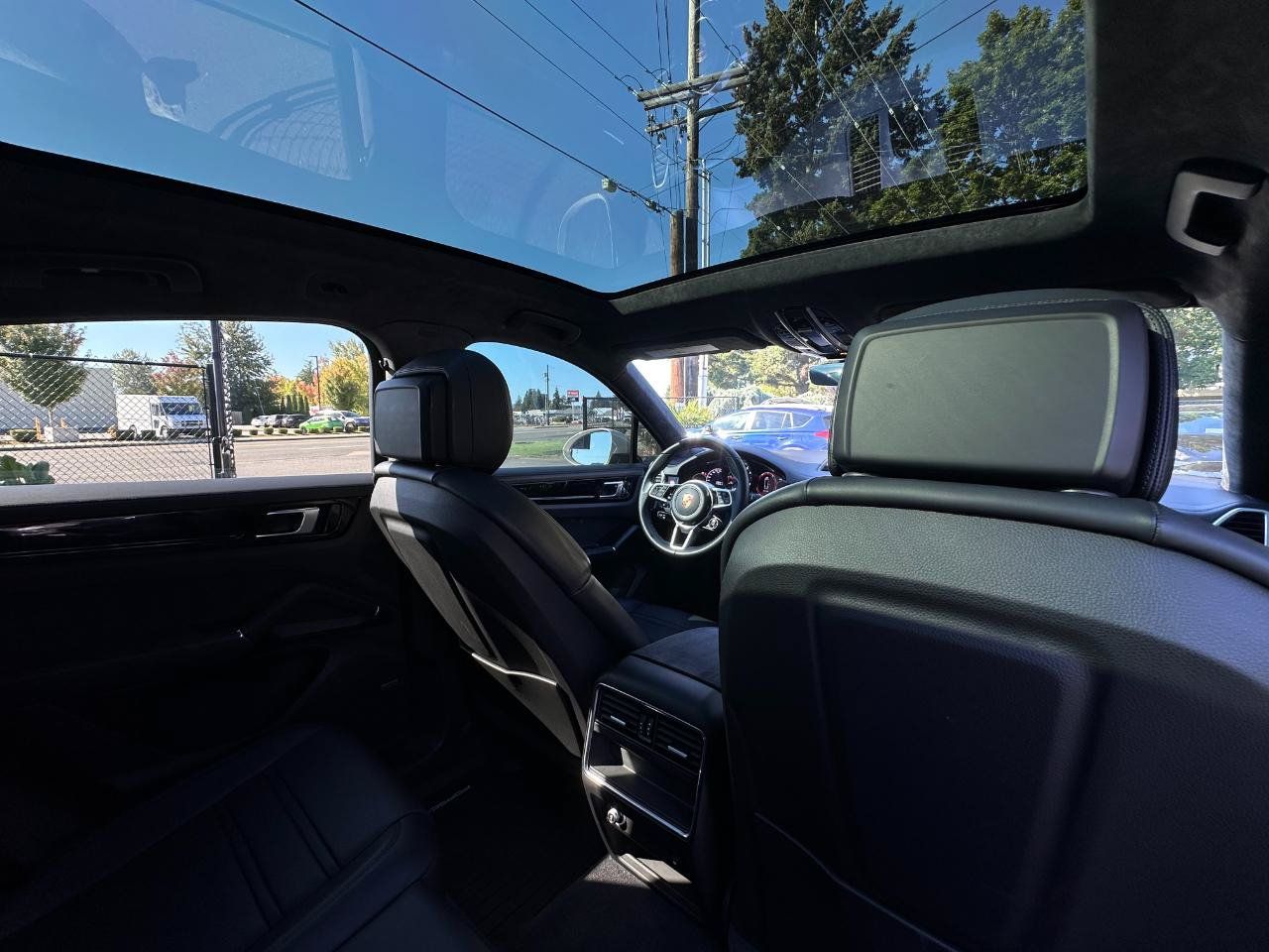 Used 2021 Porsche Cayenne GTS AWD/4WD image 16