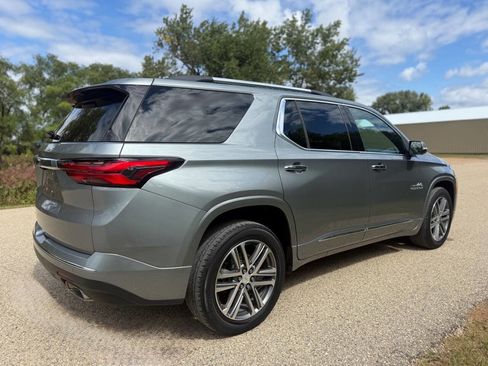 Used 2023 Chevrolet Traverse High Country AWD/4WD image 5