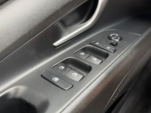 Used 2024 Hyundai Elantra Limited FWD image 26