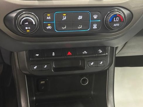 Used 2018 Chevrolet Colorado Z71 AWD/4WD image 27