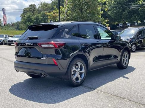 Certified 2025 Ford Escape ST-Line AWD/4WD image 5