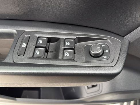 Used 2020 Volkswagen Atlas Cross Sport SE AWD/4WD image 16