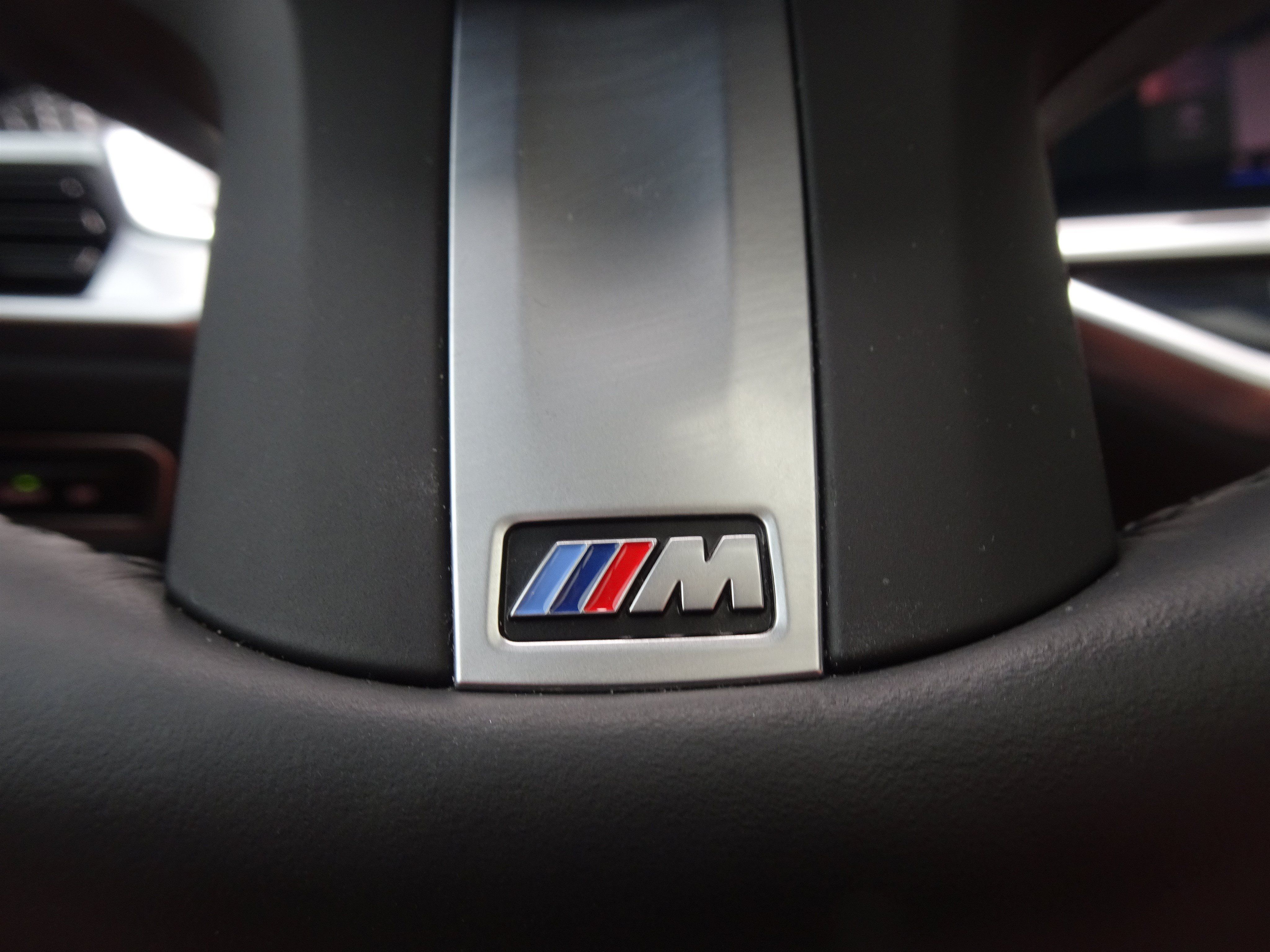 Used 2025 BMW X7 xDrive40i w/ M Sport Package AWD/4WD image 26