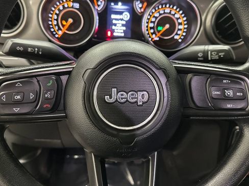 Used 2022 Jeep Gladiator Sport AWD/4WD image 15
