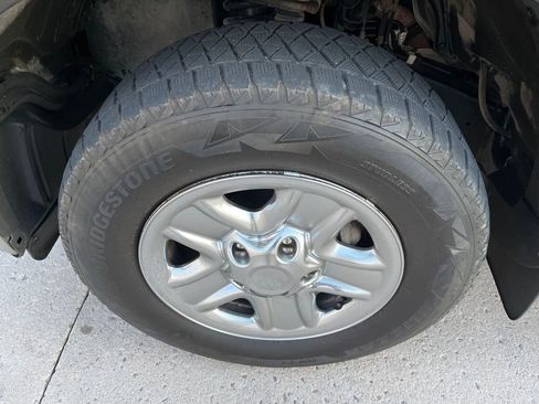 Used 2011 Toyota Tundra 4x4 Double Cab w/ Tow Pkg image 23