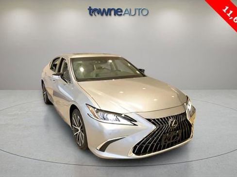 Used 2025 Lexus ES 300h w/ Premium Package image 8